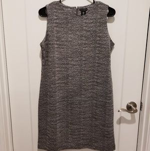 Sleeveless, textured fall/winter dress